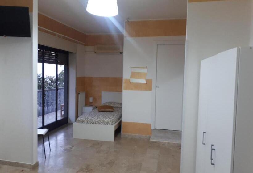 اتاق خانوادگی, B&b Relax