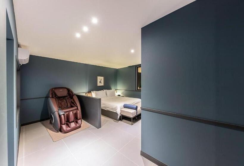 سوییت, Brown Dot Hotel Seong Seo