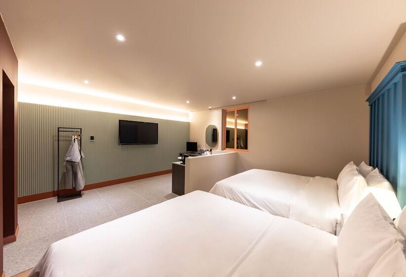سوییت, Brown Dot Hotel Seong Seo