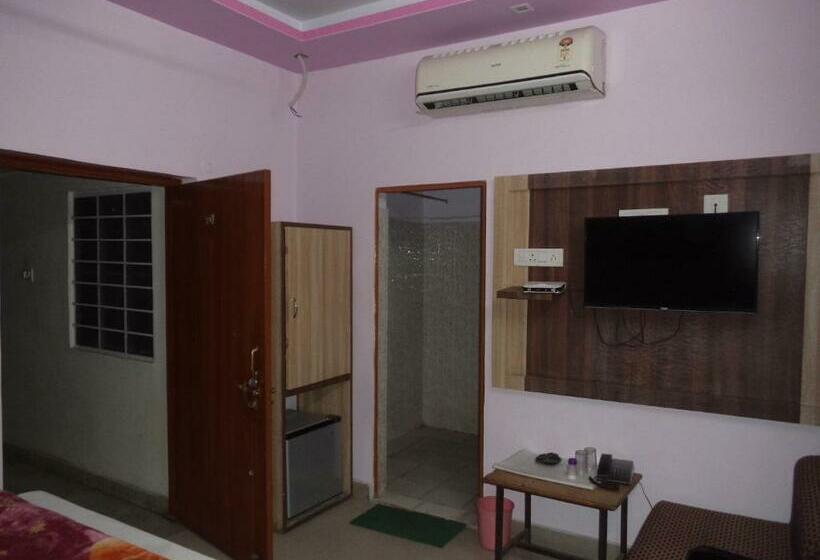 اتاق اکونومی یک تخته, Budget Accommodation Near Station Road