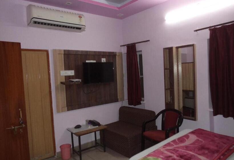 اتاق استاندارد چهار تخته, Budget Accommodation Near Station Road