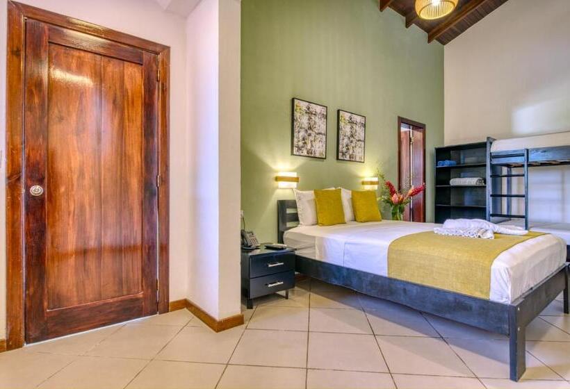 اتاق استاندارد چهارنفره با بالکن, Terrazas Del Caribe