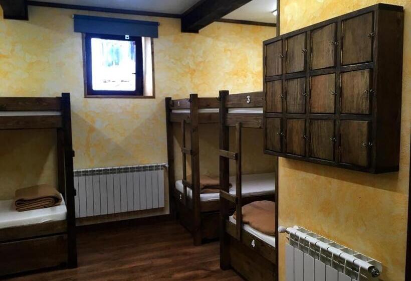 اتاق خانوادگی, Albergue Villa De Bulnes