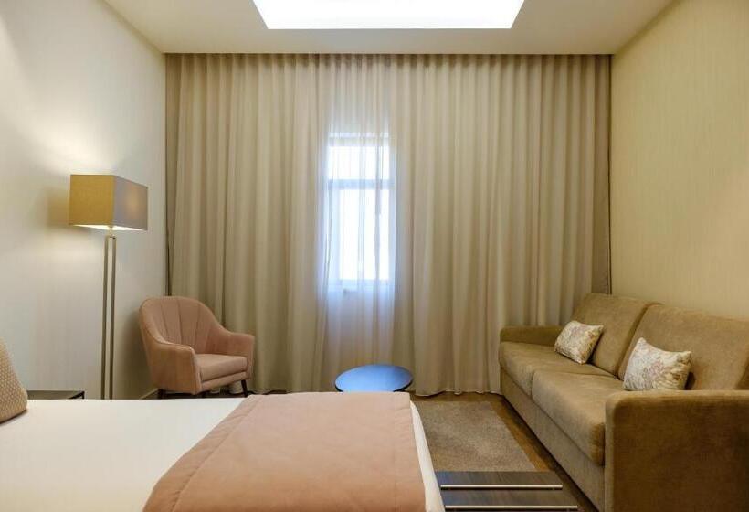 سوییت جونیور, Sdivine Fatima Hotel, Congress & Spirituality