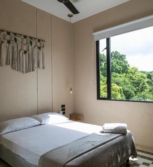 استودیوی استاندارد, Viajero Santa Marta Hostel