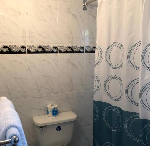 اتاق استاندارد با چشم‌انداز باغ, Goldenview Guesthouse Ocho Rios