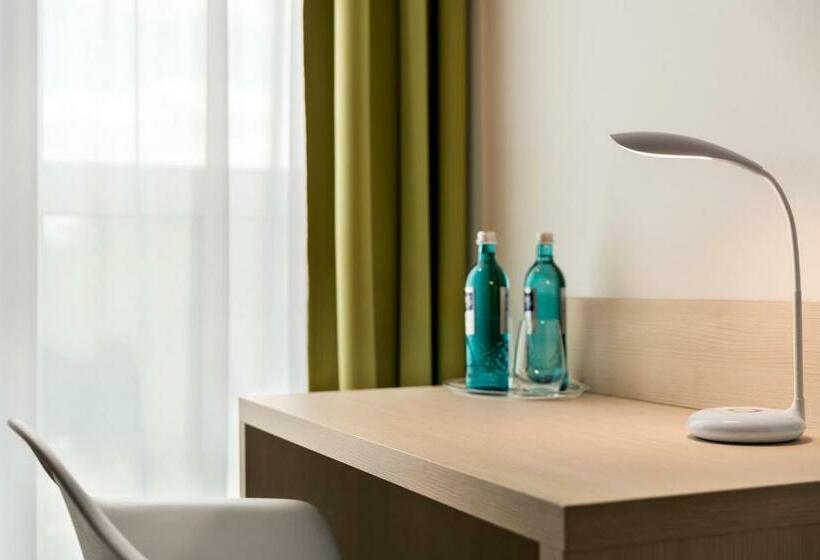 اتاق استاندارد برای معلولان, Super 8 By Wyndham Dresden