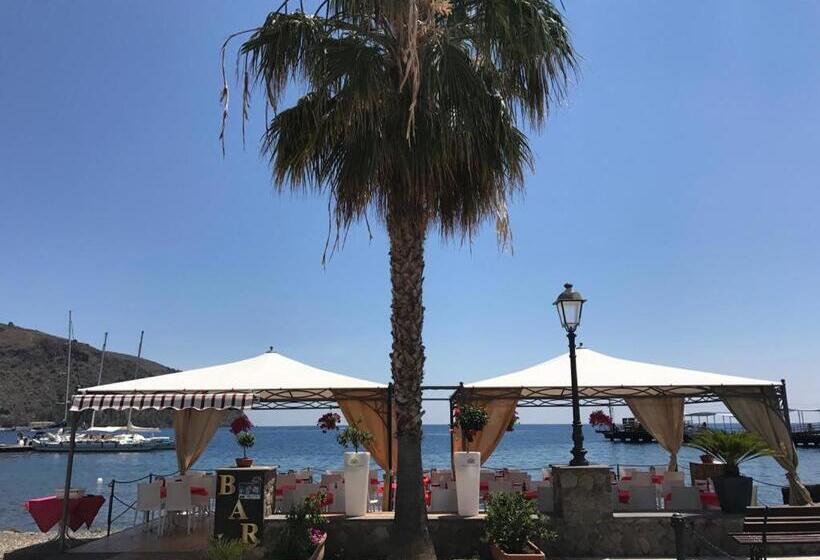 اتاق لوکس با چشم‌انداز دریا, Deluxe Lipari Room