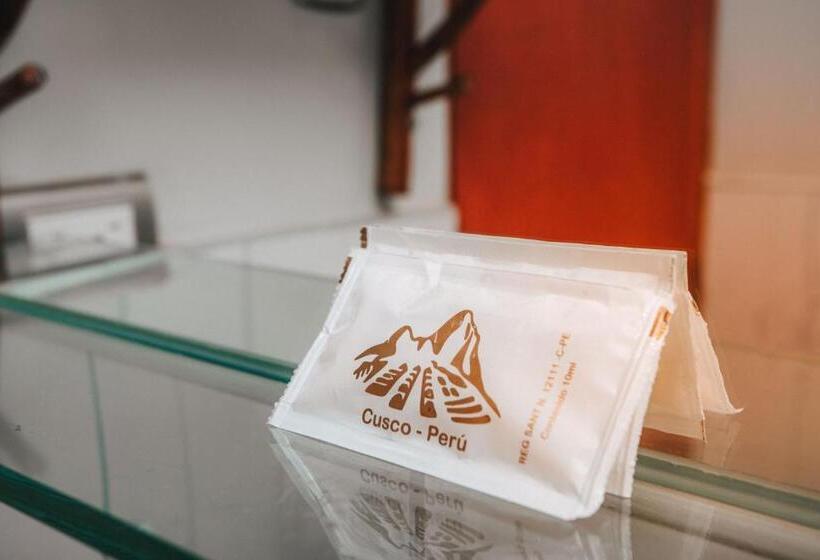 اتاق استاندارد چهار تخته, Dreams House Cusco