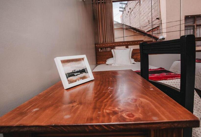 اتاق استاندارد سه نفره, Dreams House Cusco
