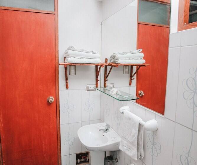 اتاق استاندارد چهار تخته, Dreams House Cusco