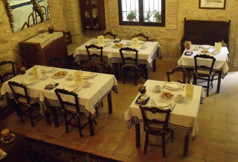 اتاق استاندارد چهار تخته, Hostal La Panavera