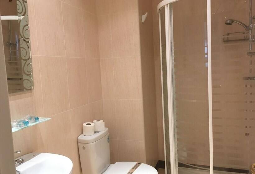 اتاق استاندارد سه نفره, Insidehome Valladolid Centro  Hab Con Baño Privado En El Centro Y Opcion De Parking