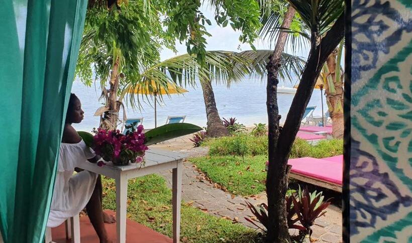 بانگلوی استاندارد, Ecolodge Le Ravoraha