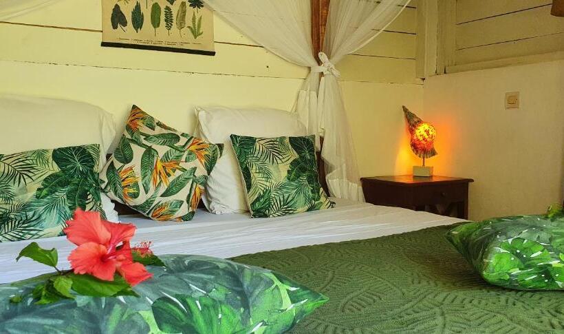 ویلای استاندارد با چشم‌انداز باغ, Ecolodge Le Ravoraha