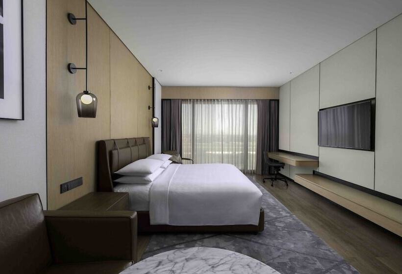 اتاق کلاب, Sheraton Manila