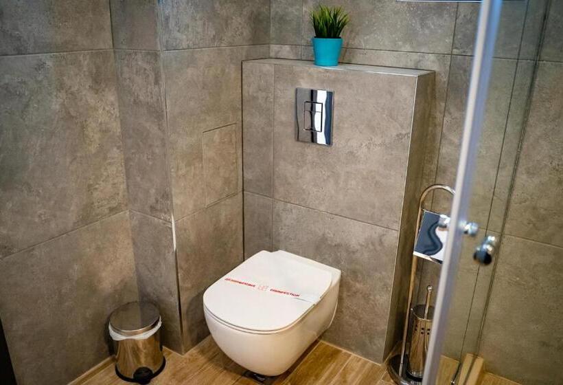 اتاق لوکس, Family Hotel Laxo