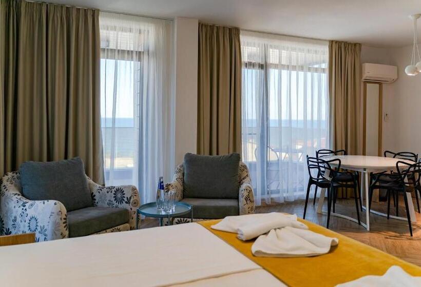 استودیوی استاندارد با چشم‌انداز دریا, Family Hotel Laxo