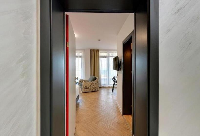 استودیوی استاندارد با چشم‌انداز دریا, Family Hotel Laxo