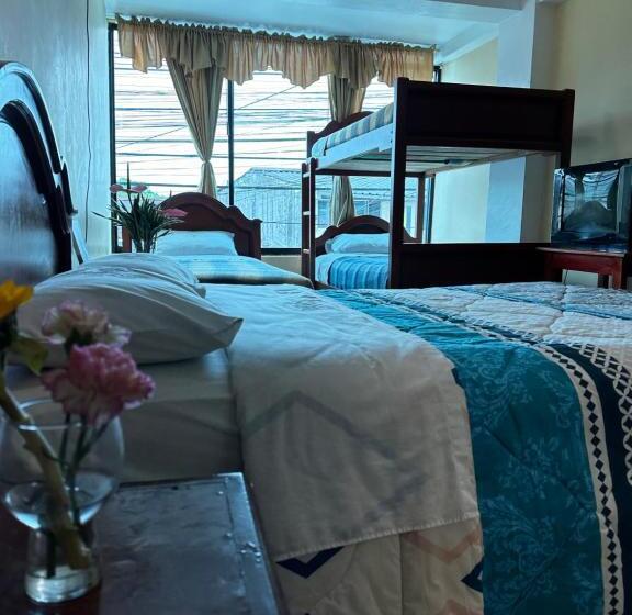 חדר סטנדרט לארבעה, Kanoas Hostal