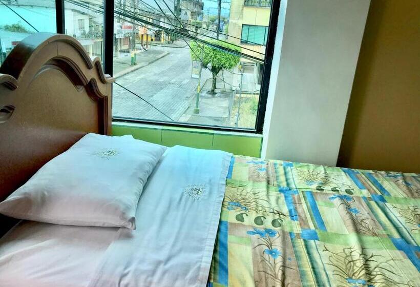 חדר סופריור לארבעה, Kanoas Hostal