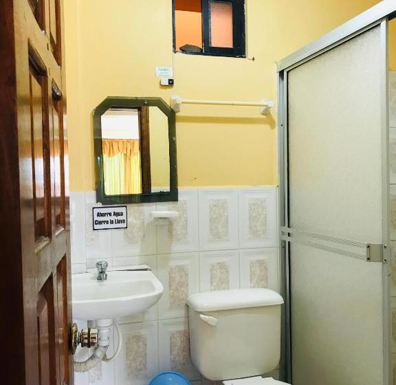 חדר סופריור לארבעה, Kanoas Hostal