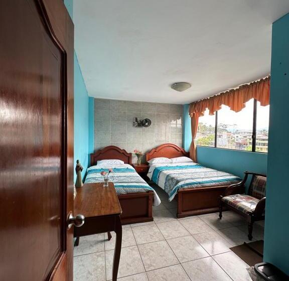 חדר סטנדרטי לשלושה עם נוף, Kanoas Hostal