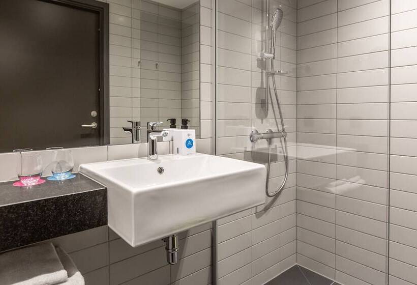 اتاق استاندارد, Quality Hotel River Station