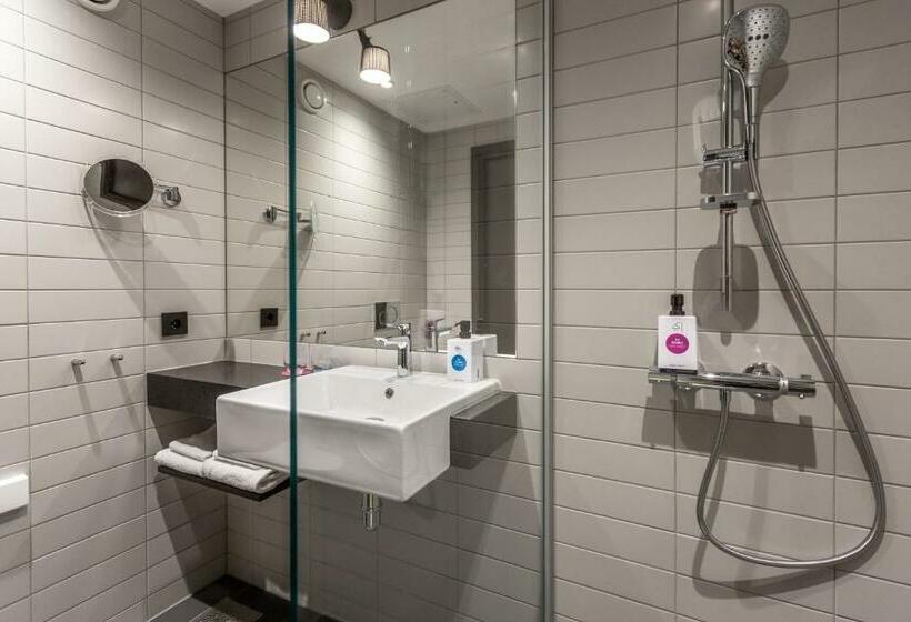 اتاق استاندارد, Quality Hotel River Station