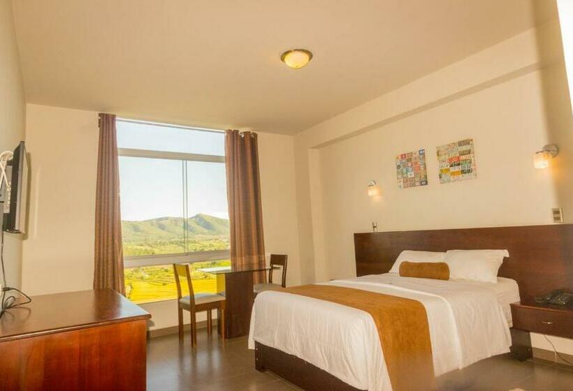 سوییت جونیور با چشم‌انداز استخر, Urqu Hotel & Boutique