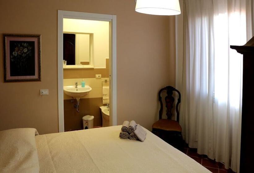 اتاق استاندارد سه نفره, B&b Artemisia