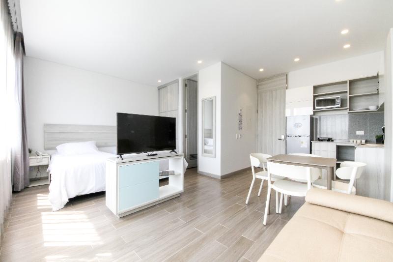 اتاق استاندارد, Azure Lofts & Pool