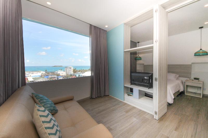 اتاق سوپریور چهار تخته, Azure Lofts & Pool