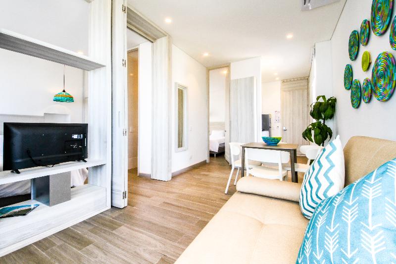اتاق سوپریور چهار تخته, Azure Lofts & Pool