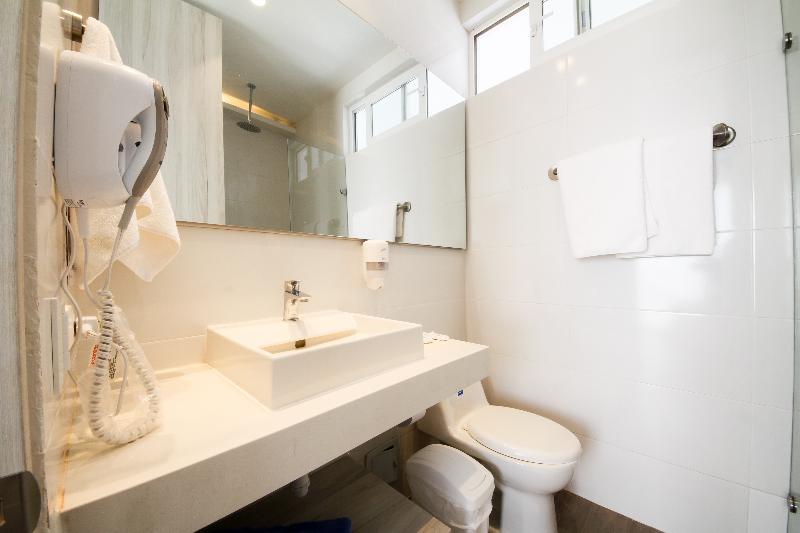 اتاق سوپریور چهار تخته, Azure Lofts & Pool