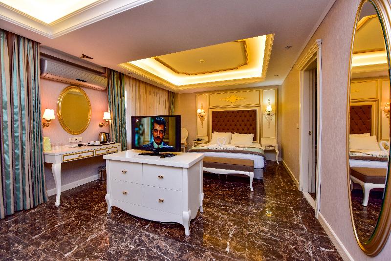 اتاق سوپریور خانوادگی, Azure Lofts & Pool