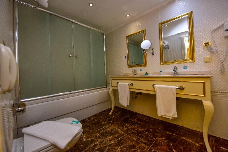اتاق سوپریور خانوادگی, Azure Lofts & Pool
