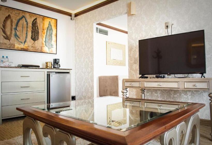 سوییت جونیور, Wyndham Torreon