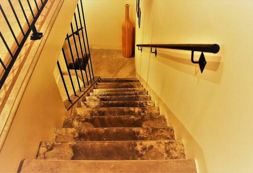 اتاق استاندارد سه نفره, Casa Mazzone