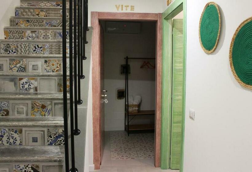 اتاق استاندارد سه نفره, Casa Mazzone