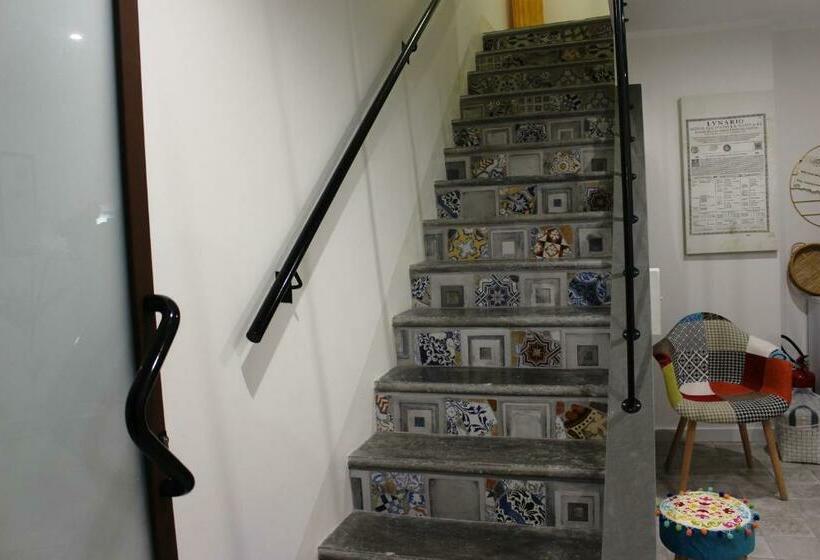 اتاق استاندارد سه نفره, Casa Mazzone