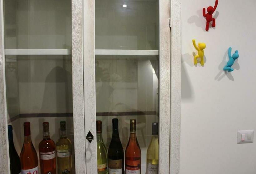 اتاق استاندارد سه نفره, Casa Mazzone