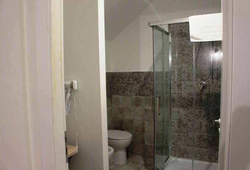 اتاق استاندارد چهار تخته, Casa Mazzone