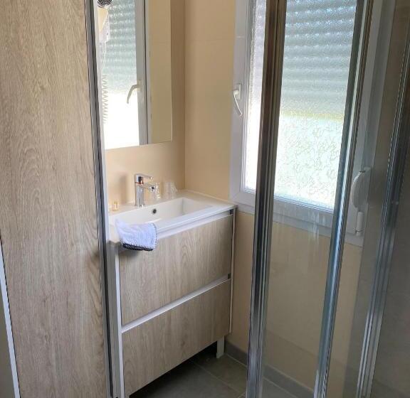 اتاق استاندارد با بالکن, Chambre D Hotes Champagne Laval Louis