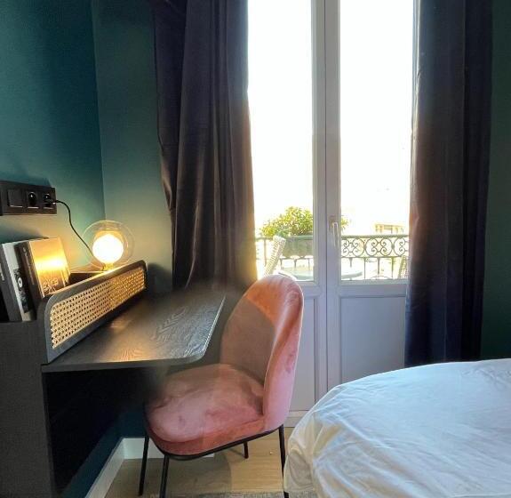 اتاق استاندارد یک تخته با بالکن, Ostan Hôtel Boutique