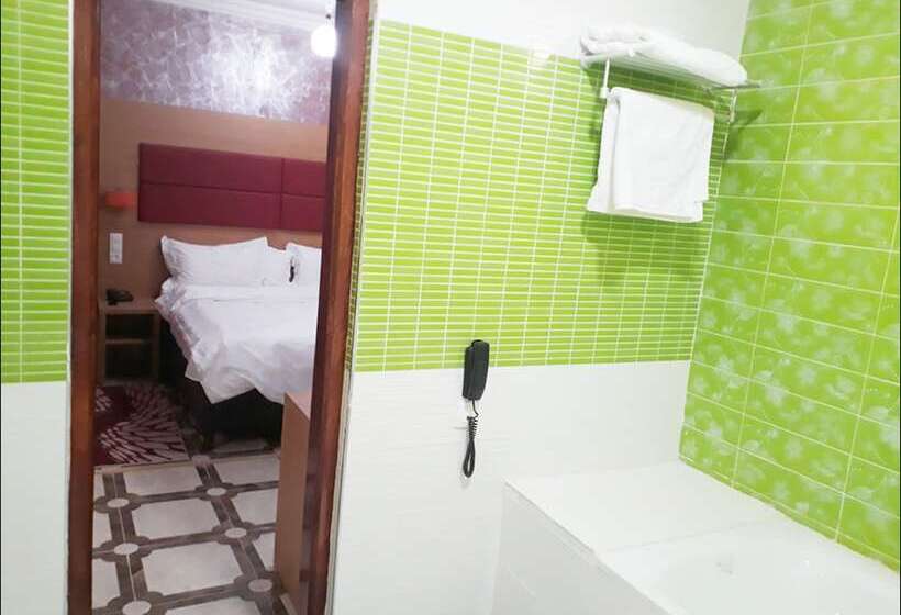 اتاق استاندارد, Takialt