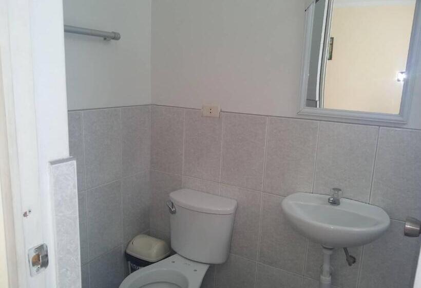 חדר סטנדרט, Hospedaje Golden Inn