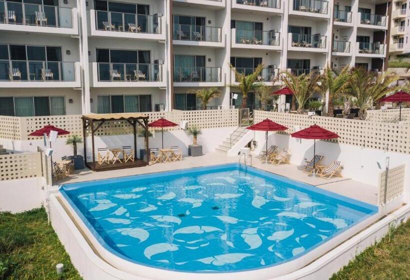 سوییت لوکس, Hideout Okinawa Uruma