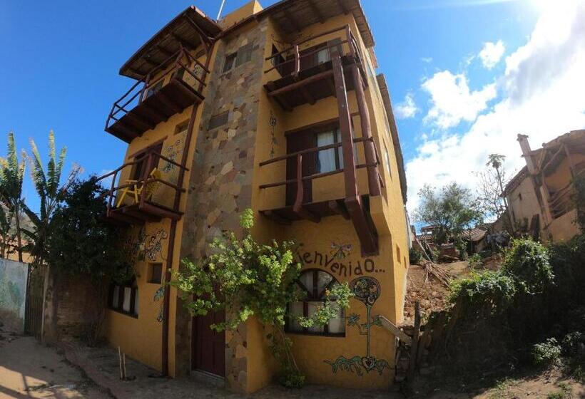 اتاق استاندارد چهارنفره با بالکن, Andoriña Hostal   Bed & Breakfast