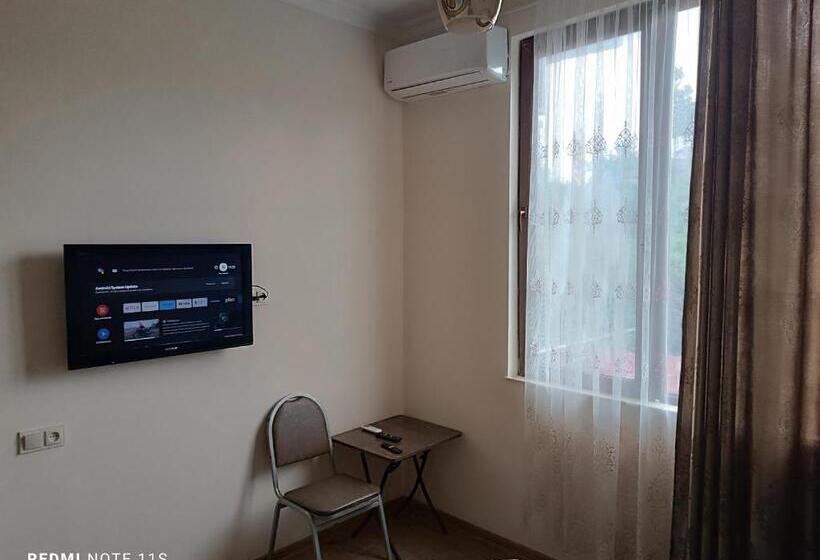 اتاق لوکس, Guest House Irakli